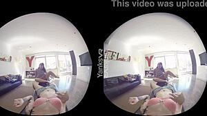 วิดีโอ VR HD ของสองสาวมืออาชีพที่กําลังเลียและแตก