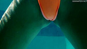 Gimnastik Eropah Micha mempamerkan kelenturannya dalam prestasi bawah air yang menakjubkan