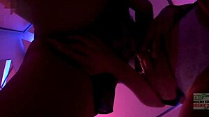 Amateur MILF en tiener genieten van ruige seks in zelfgemaakte video