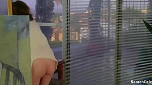 La seducente performance di Julianne Moores in un film del 1993